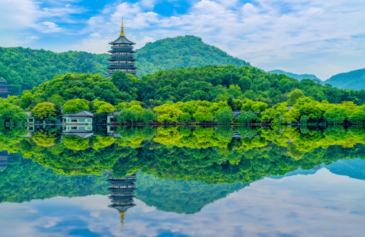 普陀山 普济 寺 雪窦山 奉化溪口高铁往返纯玩四日游